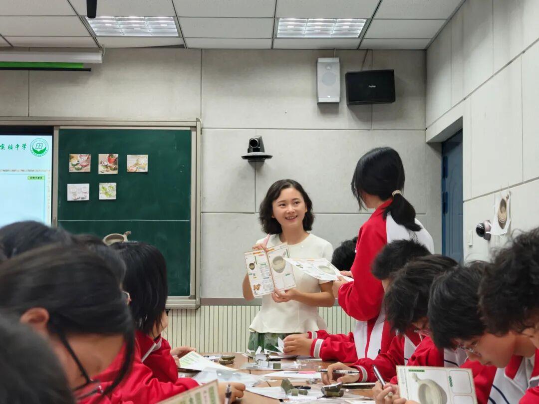 美术组2.jpg